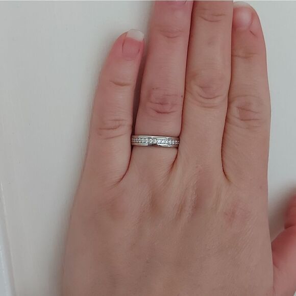 925 Sterling Silver Wedding Band Ring - Picture 5 of 7